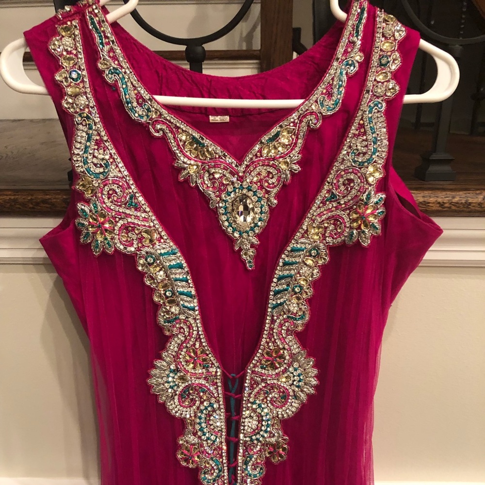 Indian party outfit - Picture 3 of 5